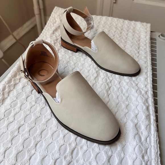 Journee Loreta Loafer Flats Vegan Leather Ivory Buckle Straps Square Toe 1” Heel - Picture 9 of 16